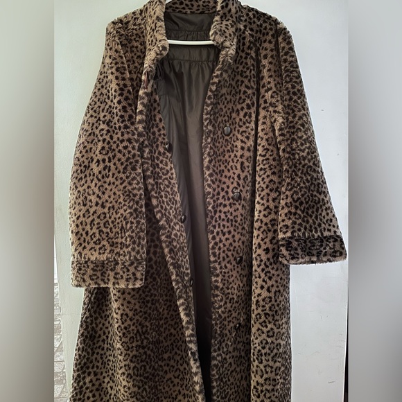 creation yves venet Jackets & Blazers - vintage leopard jackets